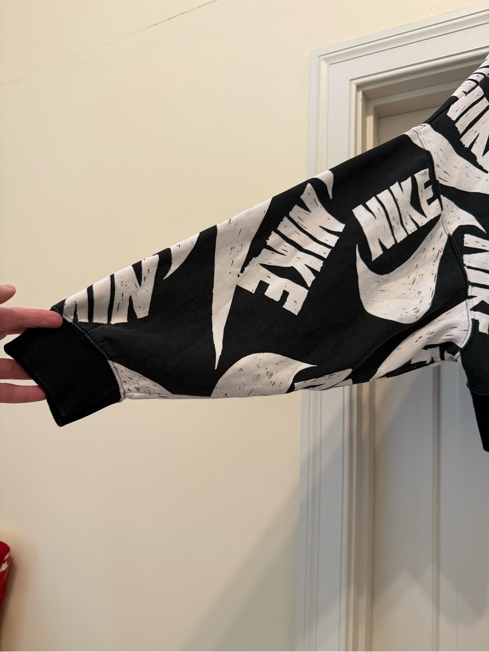 Nike Sportswear Crew oversized cropped sweatshirt - small / black & white - Picture 5 of 9